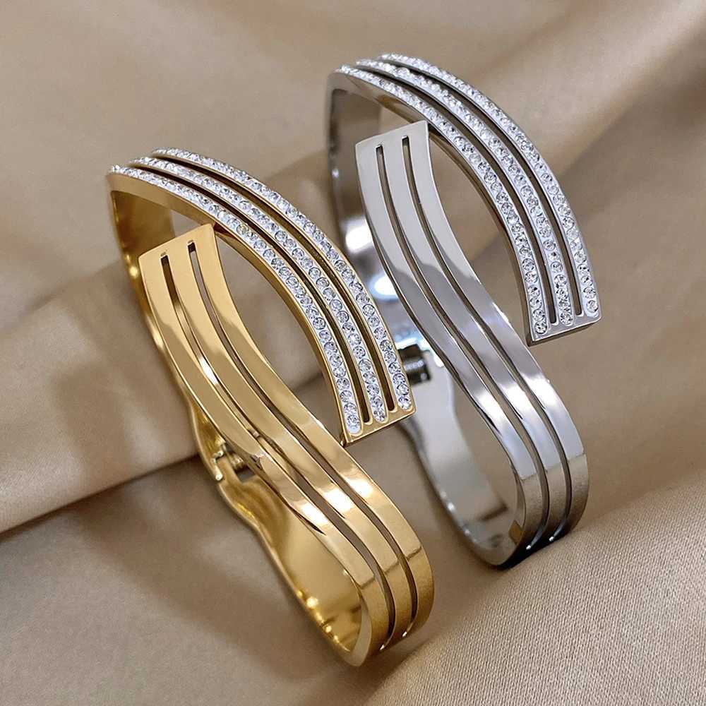 AENSOA New Stylish Intersect Inlaid Zircon Stainless Steel Open Bracelets Bangles for Women Charm 18K Gold Plated Jewelry GiftX240925