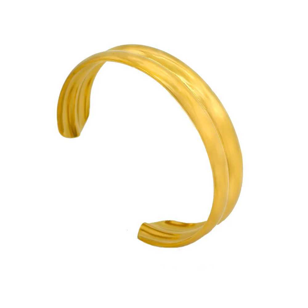 CARLIDANA Hammer Pattern Lava Surface Texture 18K Gold Plated Stainless Steel Waterproof Open Bracelet for Women JewelryX240925