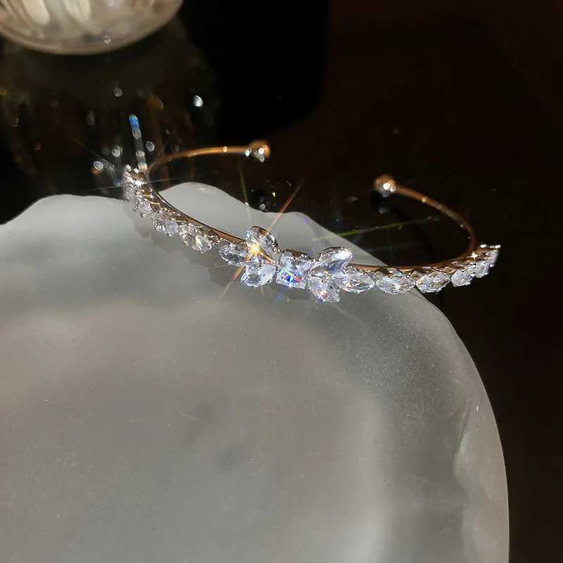 2024 New Korean Exquisite Shining Crystal Bowknot Opening Bracelet Simple Fashion Sweet Senior Bracelet Elegant Women JewelryX240925