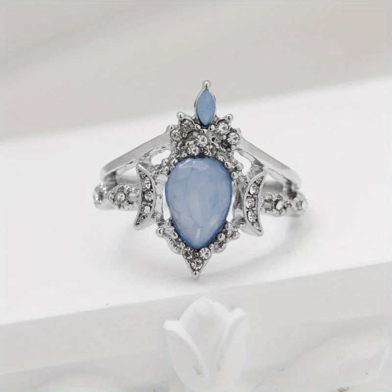 Elegant Moon Crown Ring - Perfect Birthday or Christmas Gift - Exquisite and Stylish Accessory for Every Best Selling Occasion W240925