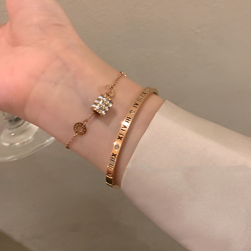2025 new Bracelet For Women Designer jewelry Bracelets Gold Sier Plate Dia Fashion Charm Chain Wedding Gift Party Free shipping