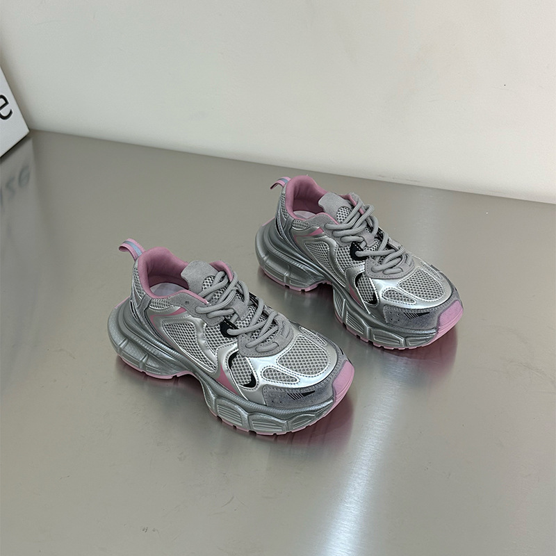Soft leather breathable silver dad shoes, women's 2024 spring/summer lightweight thick soled sports shoes, trendy and versatile, height increasin