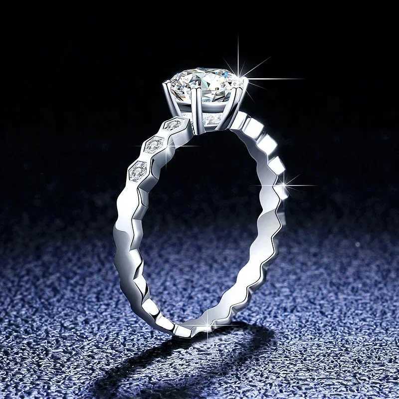 Luxury PT950 Platinum Ring with New Visual Design 1 Carat Silica Diamond Ring Womens Bridal Eternal Jewelry Wedding Band W240925