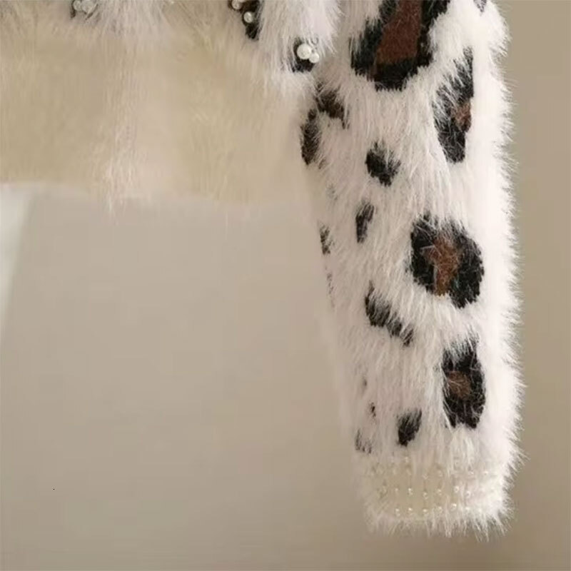 Leopard print pearl retro mink knitted round neck long sleeved pullover sweater for women designer women s clothing 2024 new versatile fashion top