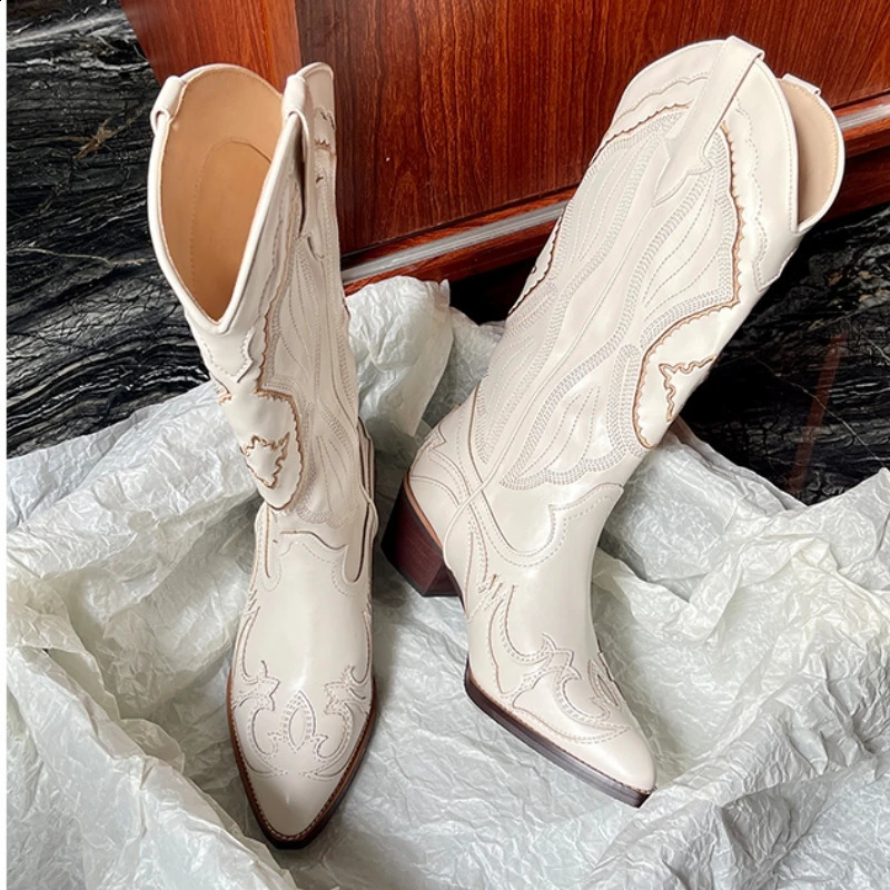 White Embroidered Western Cowboy Boots Winter Leather High Heels Womens Pointed Toe Botas Inkless Shoes 241028