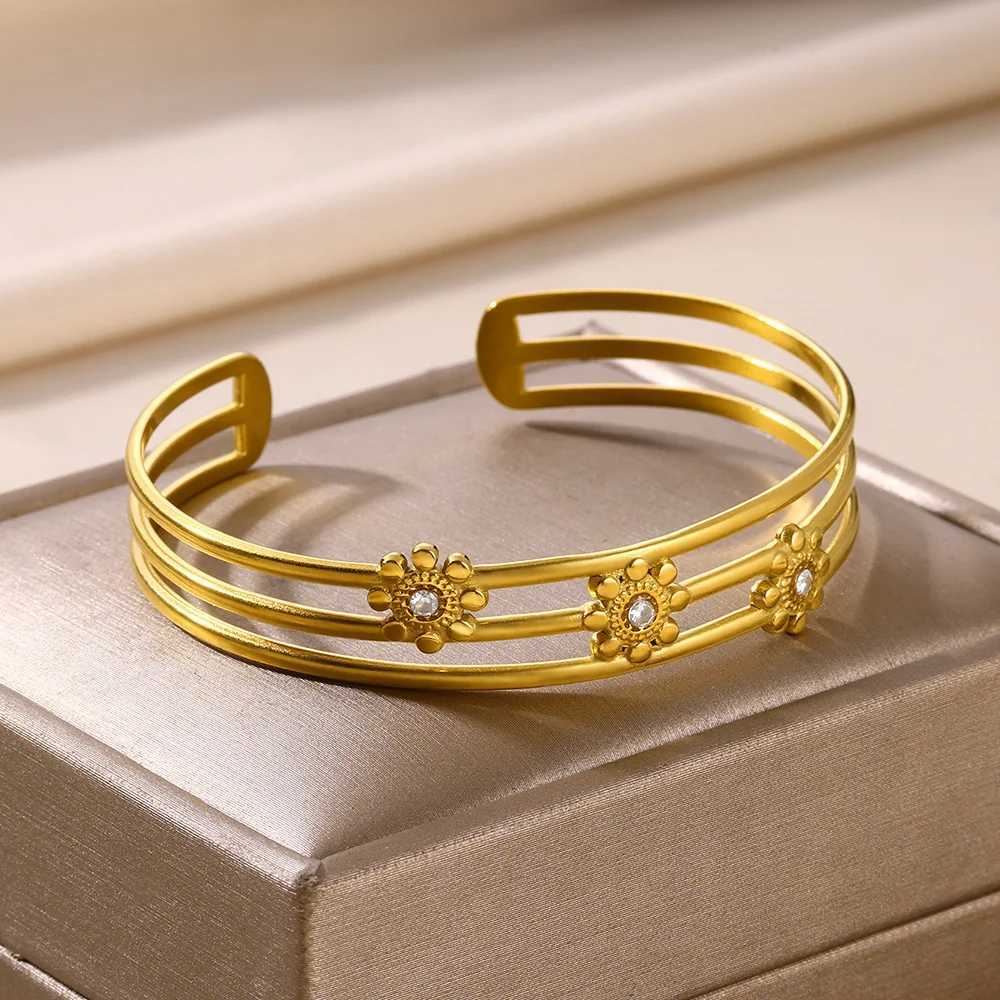 Fashion Leaf Wide Bracelet Gold Color Stainless Steel Open Geometric Bracelet Bohemian Jewelry GiftX240925