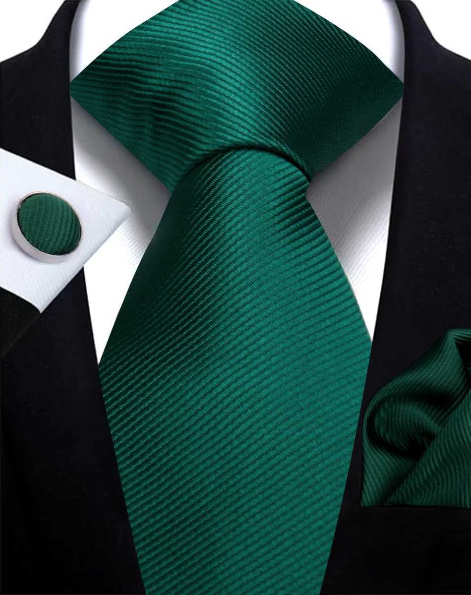 Classic Solid Color Tie Set Elegant Ties For Men Fashion Mens Tie Necktie Handchief Cufflinks Business Wedding Suid Accessories X2504071