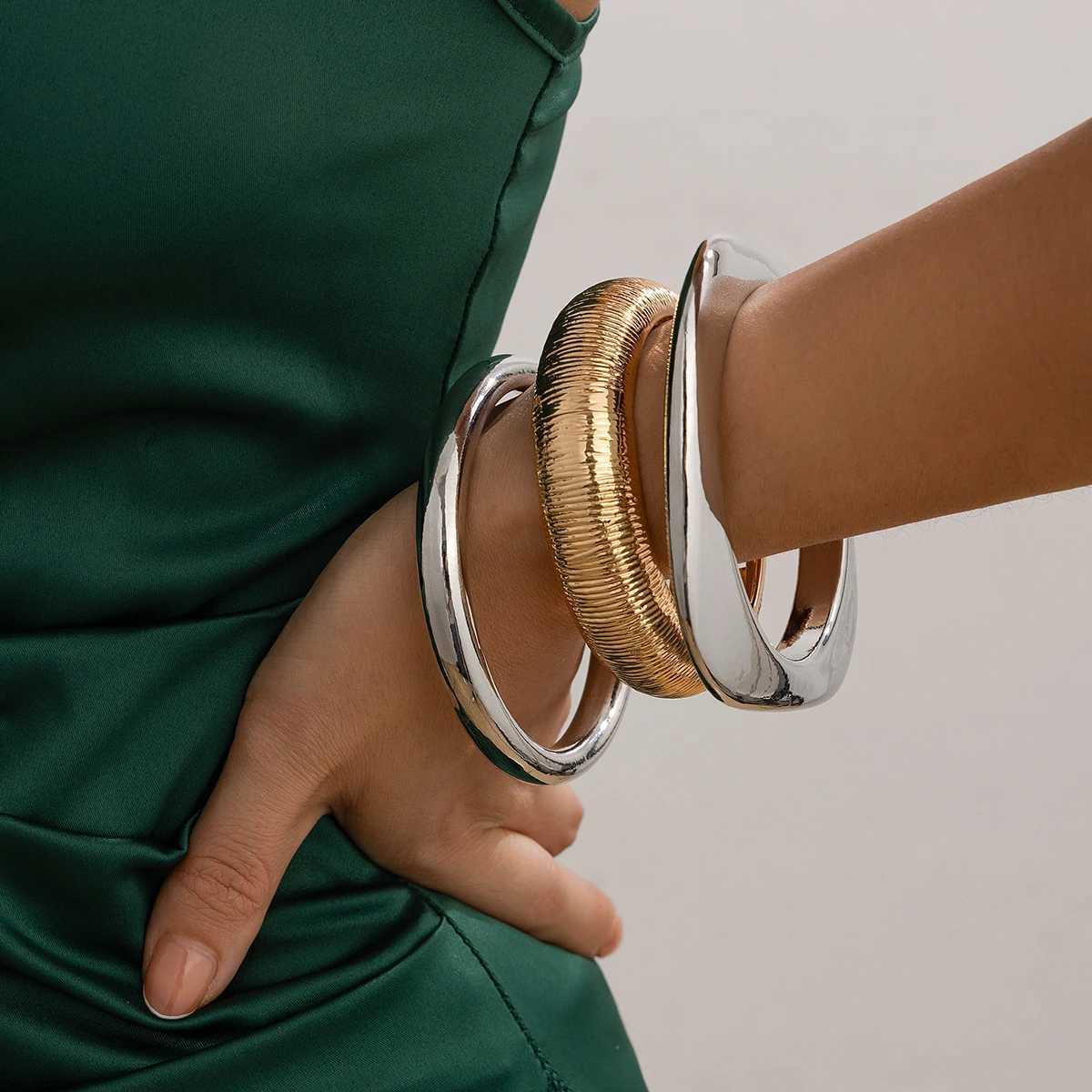 Ingemark Exaggerated Goth Heavy Metal Wide Closed Bangles Women 2024 Trend Punk Arm Bracelet Pulseras Grunge Jewelry SteampunkX240925