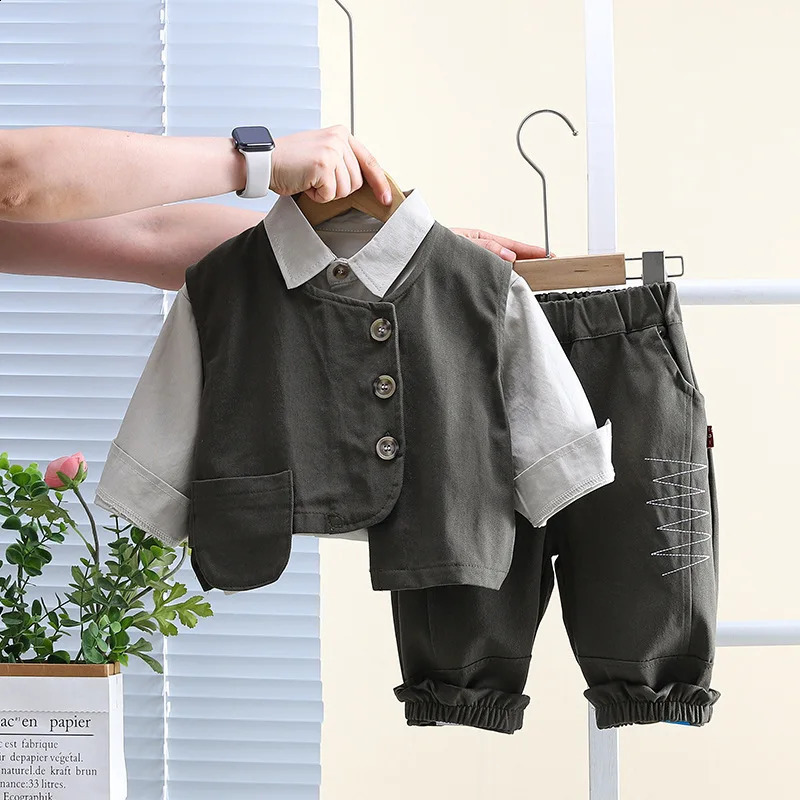 Autumn Preschool Boys 3pcs Clothing Set Pure Cotton Polo Shirt Pocket Tank Top Pure Cotton Pants Set Childrens Boys Set 240924