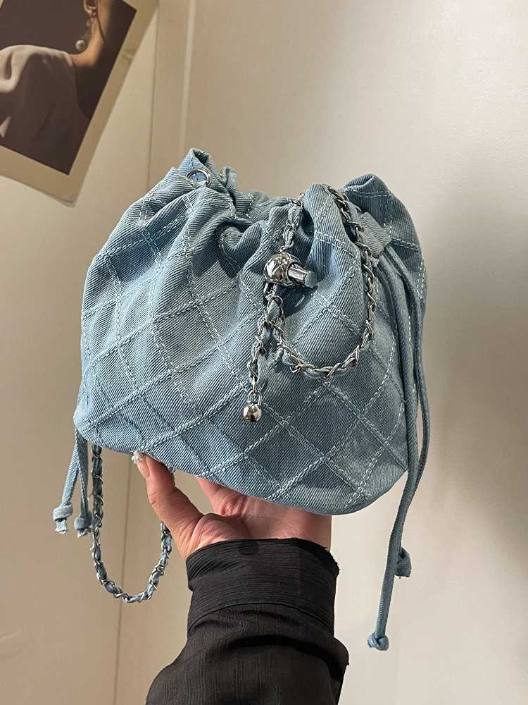 Trendy Design Denim Bucket Bag Shoulder Crossbody Bags for Women Handbags and Purses New Trendy Design Travel Messenger Bag M240925