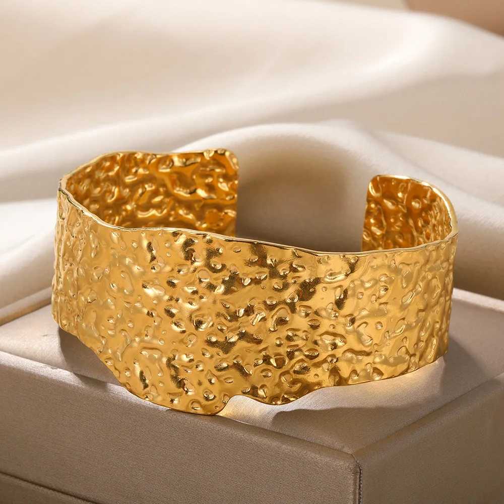 Double Twist Wide Bangles For Women Gold Color Stainless Steel Open Adjustable Cuff Bangle Fashion Jewelry GiftX240925