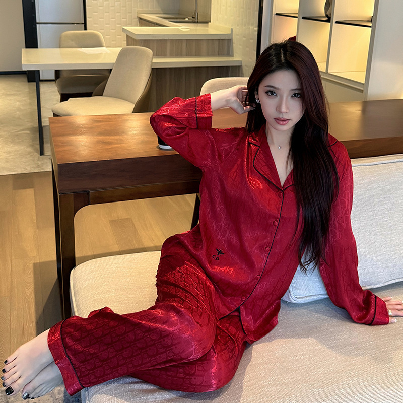 2024 Autumn Highend Two Piece Long Sleeved Pant Jacquard Embroidery Set Women Sleepwear Fashion Seasonal Ins Style Pama