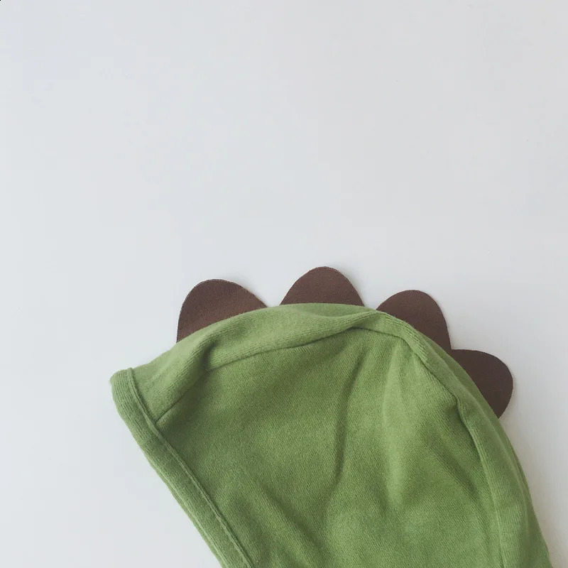 Cartoon baby earmuffs cute dinosaur suitable for childrens Beanie solid color cotton lace 240925