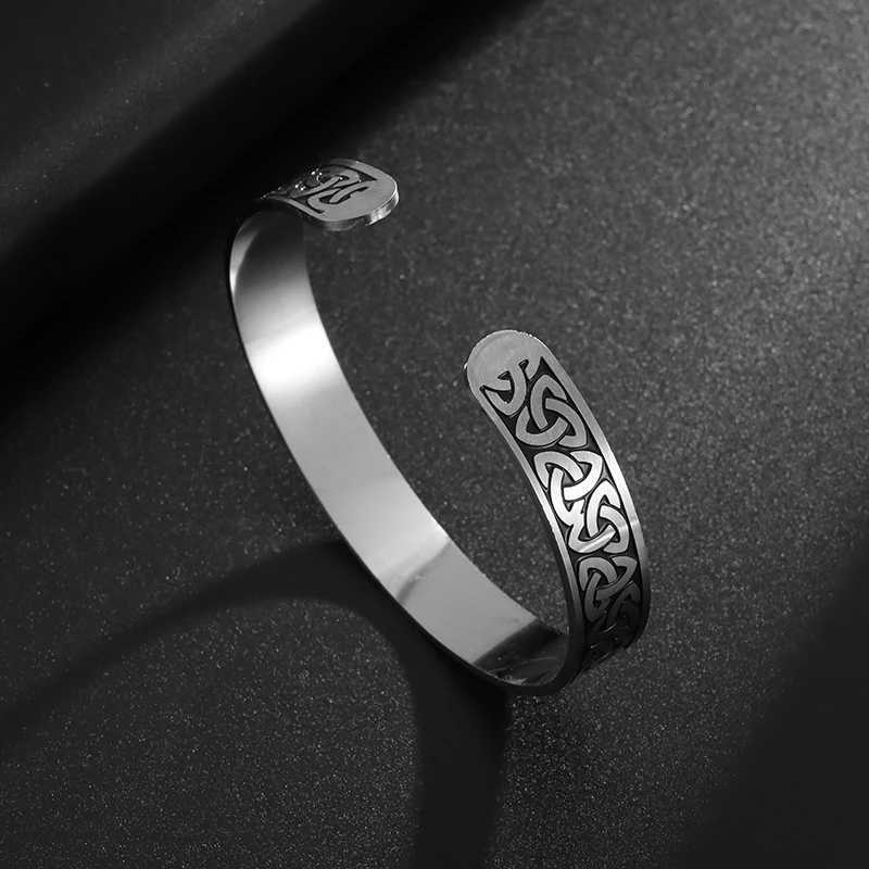Stainless Steel Celtic Trinity Knot Open Adjustable Bracelet Suitable for Mens Fashion Personality Cool Lucky AccessoriesX240925