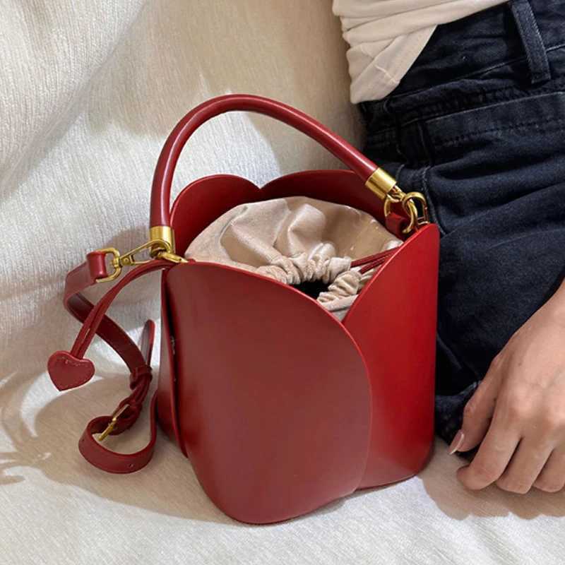 Retro Women Bag Versatile Shoulder Bag New Popular Bucket Bag Crossbody Bag Women Handbag M240925
