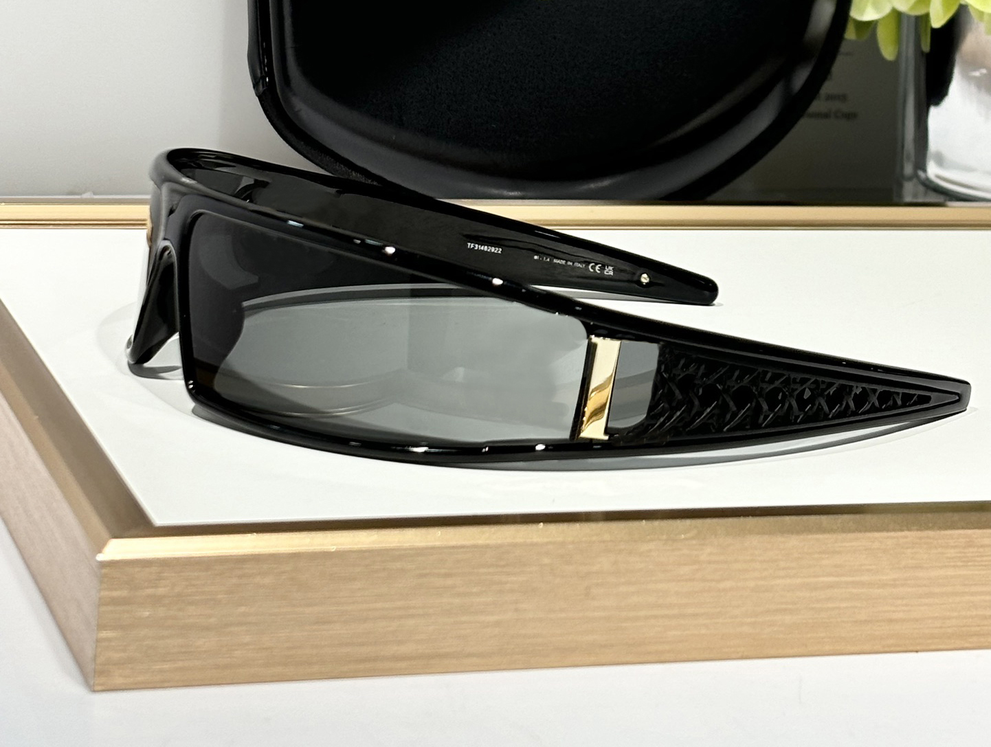 Cool Shield Wrap Sunglasses Black/Black Men Women Stylish Glasses Designer Sunglasses Summer Sunnies UV400 Eye Protection with Case