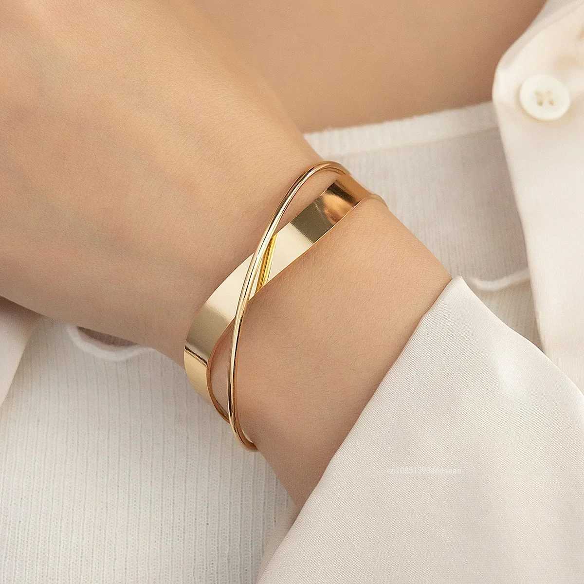 1pc Accessories for Women Smooth Wave Double Infinite Twisted Cross Open Bracelet for Girl Bangle Wedding Party Jewelry GiftX240925