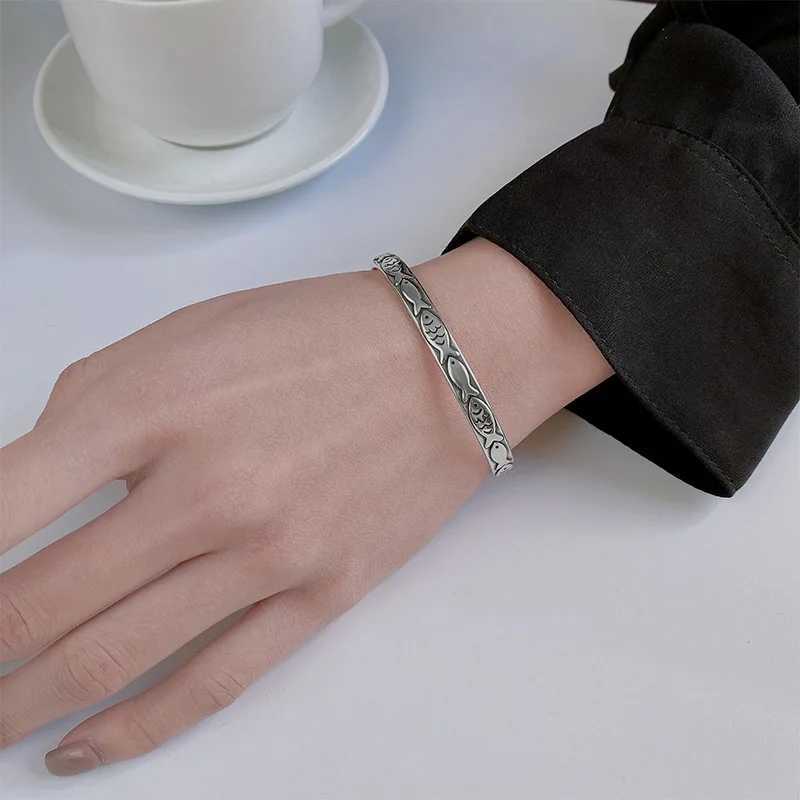 New Retro Female Minority Design Embossed Small Fish Bangle 925 Sterling Silver Simple Ins Personality Animal Opening BraceletsX240925