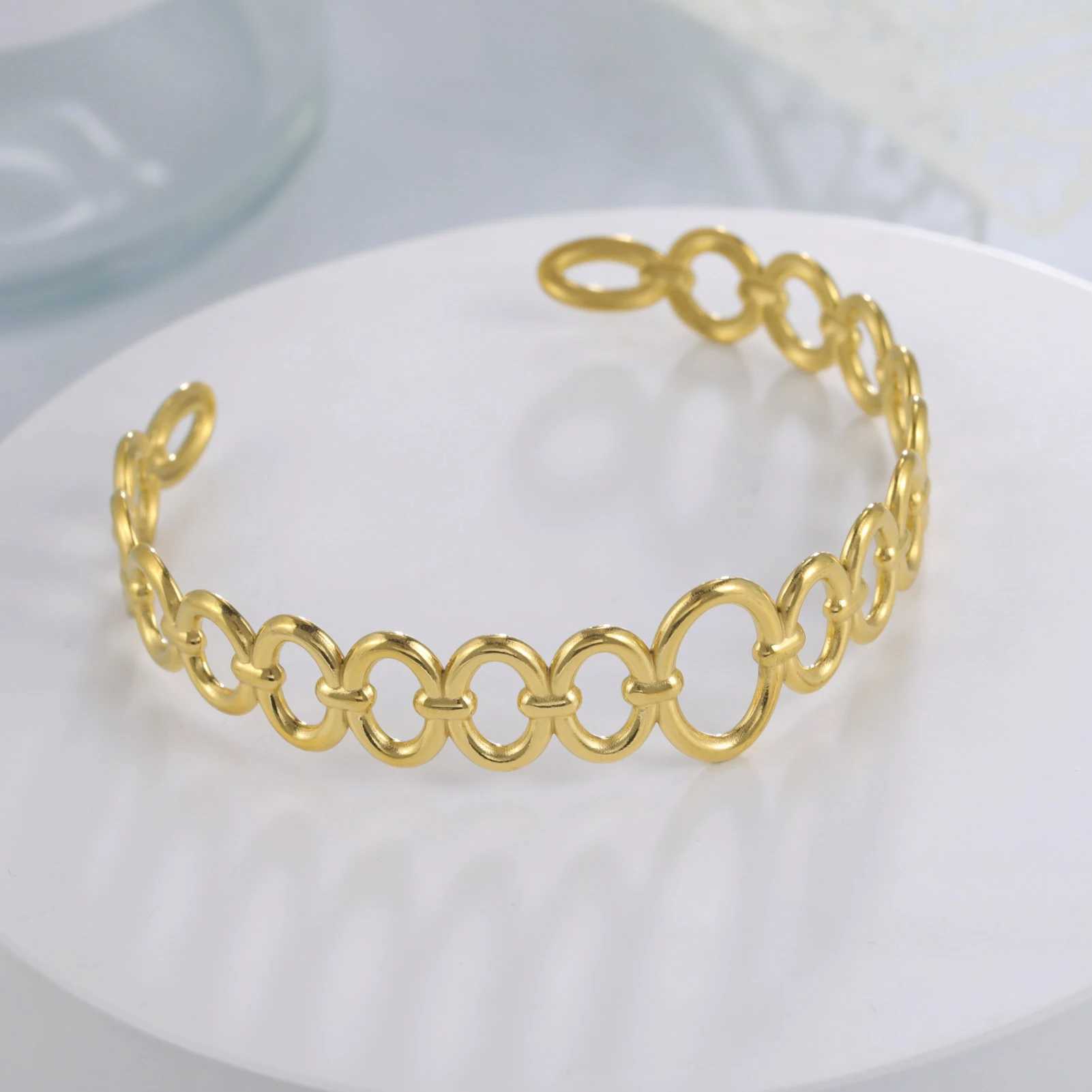 Amaxer Stainless Steel Connected Oval Open Bracelet for Women Girl Minimalist Bangles Christmas New Year Jewelry Party GiftX240925