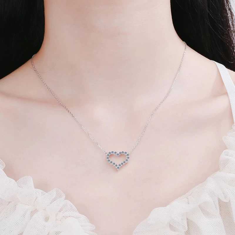 Korean Fashion Necklace for Women Heart Shaped Zircon Necklace Pendant Temperament Clavicle Chain Birthday Party Jewelry GiftsXJ250121