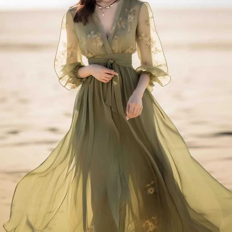Spring Autumn New V-neck Fashion Puff Sleeve Maxi Dress Women High Street Printing Lacing Patchwork Dresses French Style Robe M240924