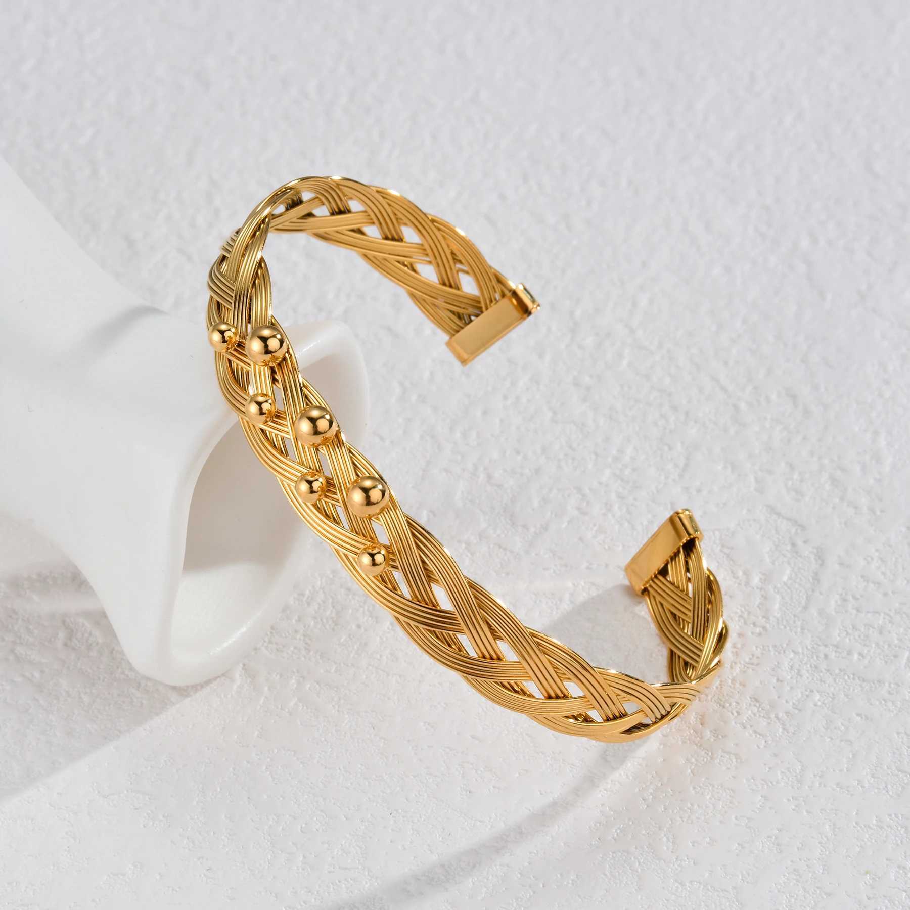 2024 New Punk Hollow Heart Open Bangle Cuff Bracelet Stainless Steel Vintage Zircon Charm Bracelets for Women Mom Jewelry GiftsX240925