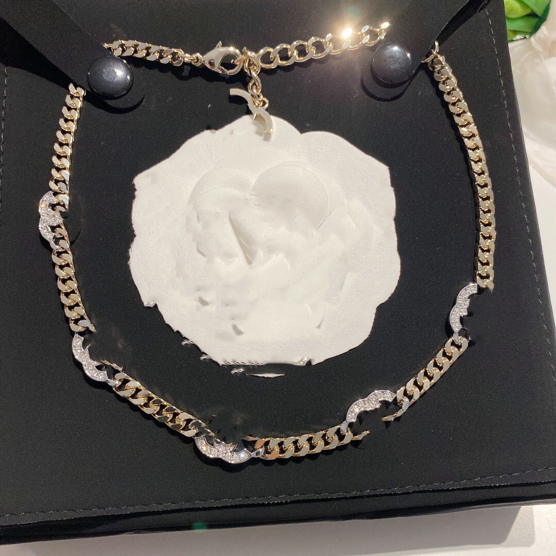 Long sweater chain Women's Brand Jewelry C Pendant Necklace Double Letter Designer ccity Gold silver Necklaces Girl chokers man hgg