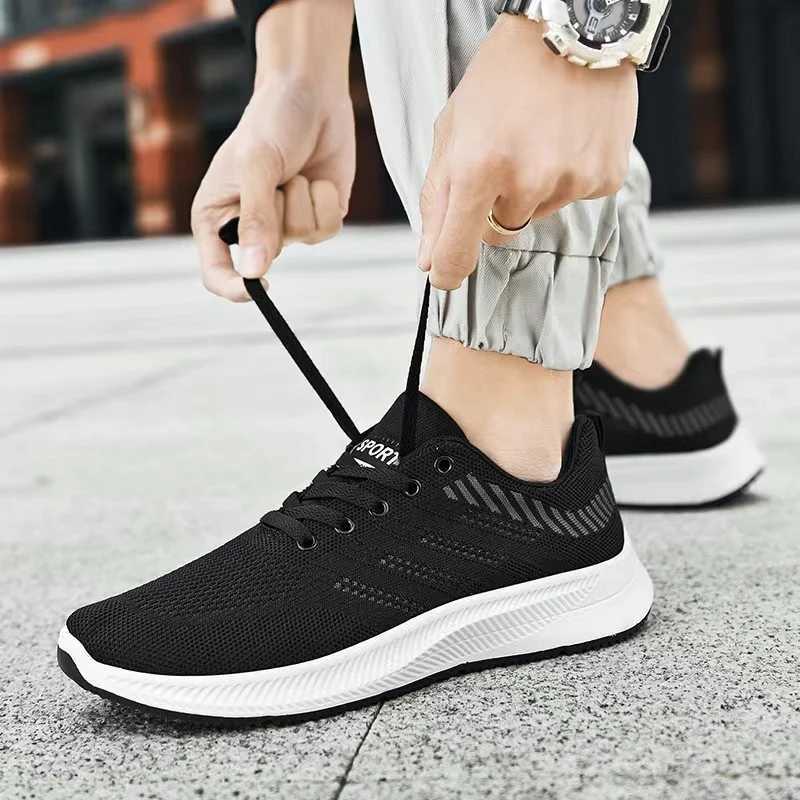 Mens vulcanized walking and running shoes unisex casual lightweight tennis shoes breathable and fashionable sports shoes Z250227