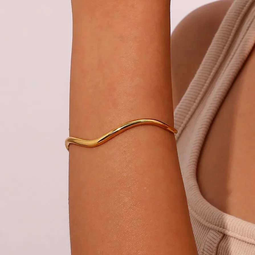 E.B.belle 2023 New in Holiday Beach Accessories Waterproof Wave Shape Cuff Bracelet for Woman Stainless Steel Bangles BraceletsX240925