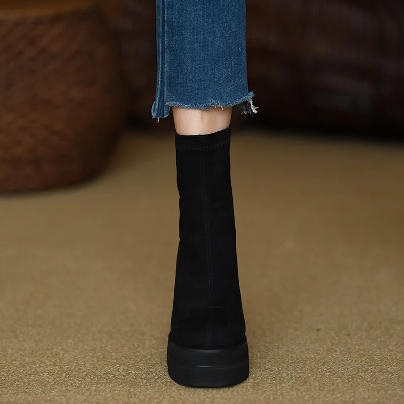 Fashion martin boots Mid Calf Black Boots for Women Trendy Punk Style Winter Platform Stripper Heels