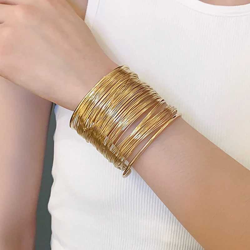 Multi-layer Metal Line Wide Bangles for Women Golden Open Bracelet Cuff Bangle Exaggerate Retro Personality Party Jewelry GiftX240925