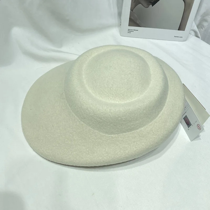 Womens er Hat Winter Wool Felt Beret Bottom Hat Exclusive Full Width Brim Race Hat Fascinator Party Hat 240921