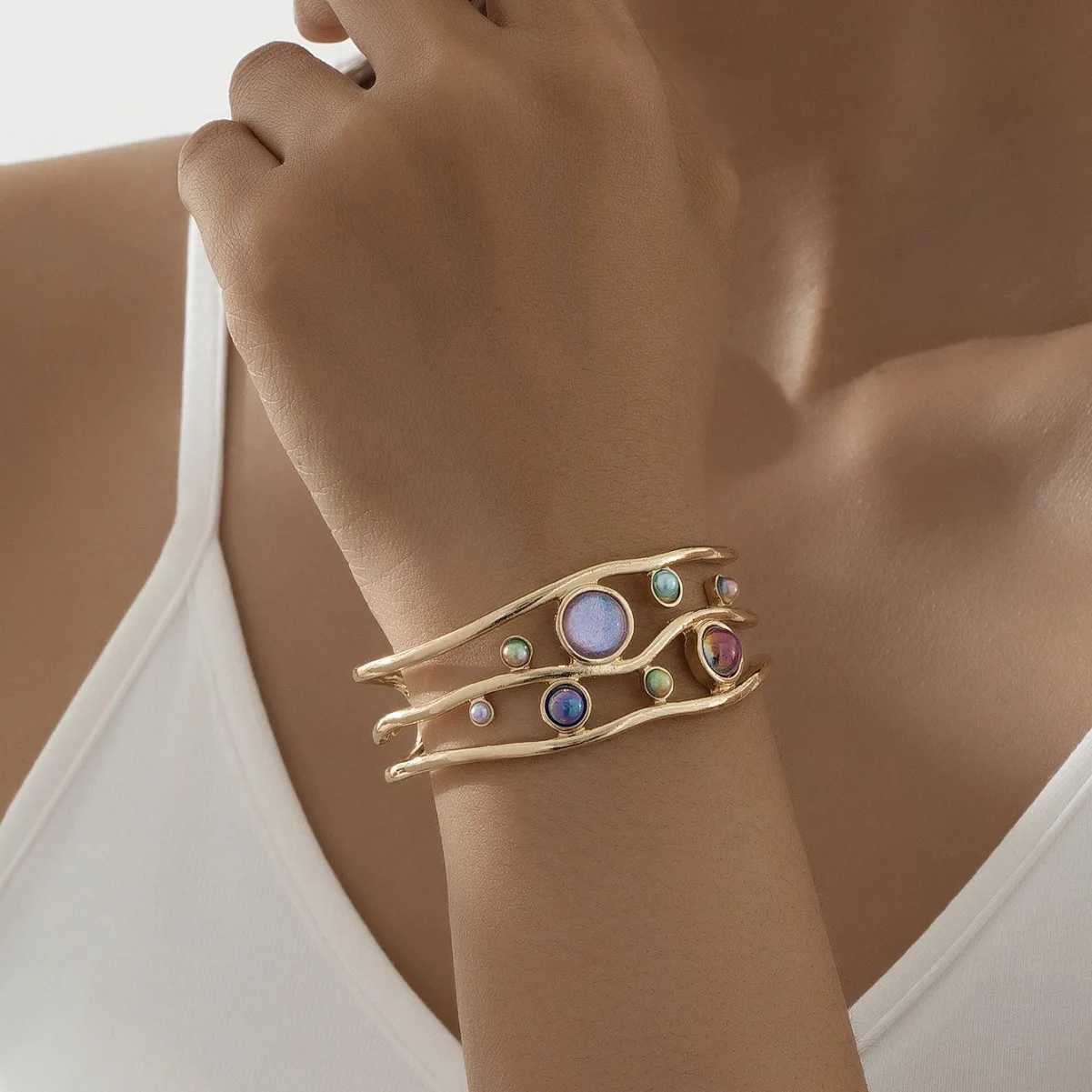 New Exaggerated Metal Gemstone Inlaid Open Bangle with High-end Bohemian Ethnic Style Bracelet Fashionable Jewelry AccessoriesX240925
