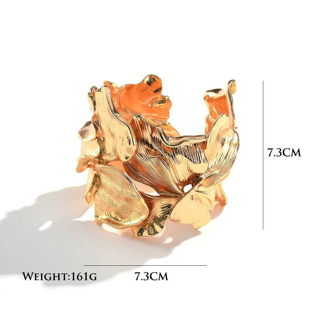 Exaggerated Vintage Metal Hollow Leaves Open Bracelets Bangle For Women Hip-hop Punk Jewelry Party AccessoryX240925