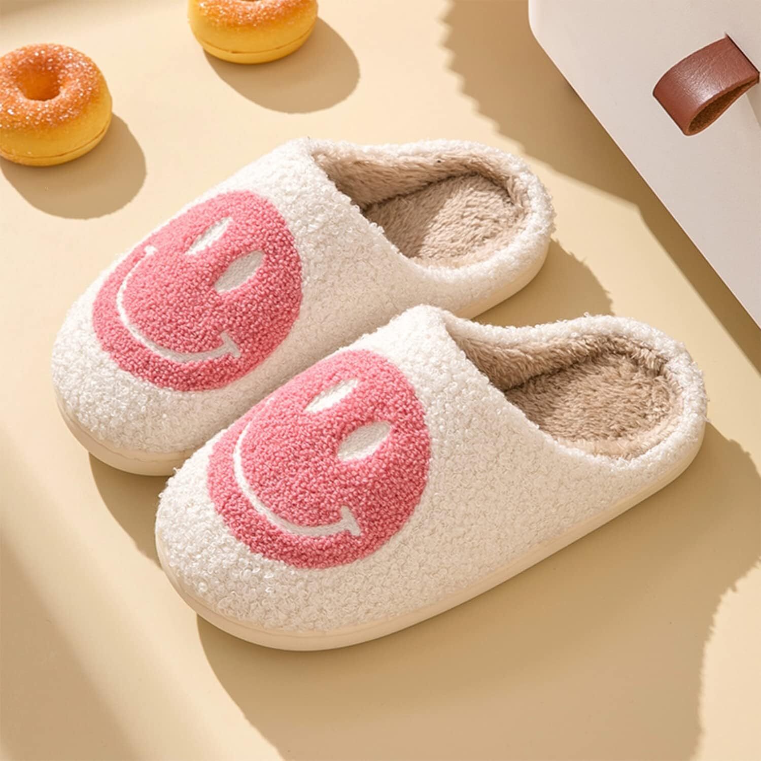 Smile Face for Women Happy face slippers Retro Soft Plush Warm Slip-on Slippers, Cozy Indoor Outdoor Slippers