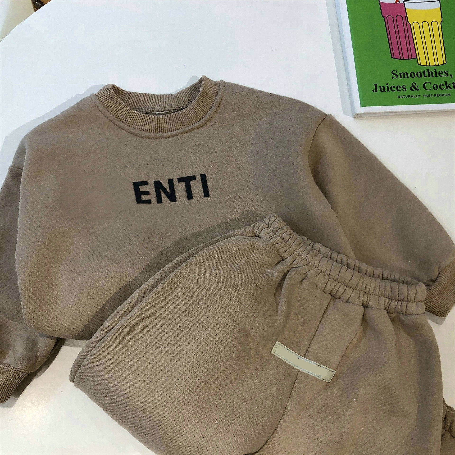 Fashion Kids Sport Clothing Sets Designers Boys Girls Sweatshirt Pants Veet Warm 2pcs Children Clothes outfits