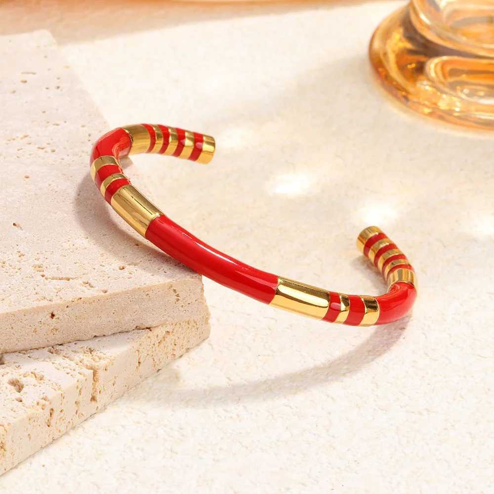 Retro bamboo oil dripping C-shaped enamel bracelet for women stainless steel open bracelet high-end giftX240925