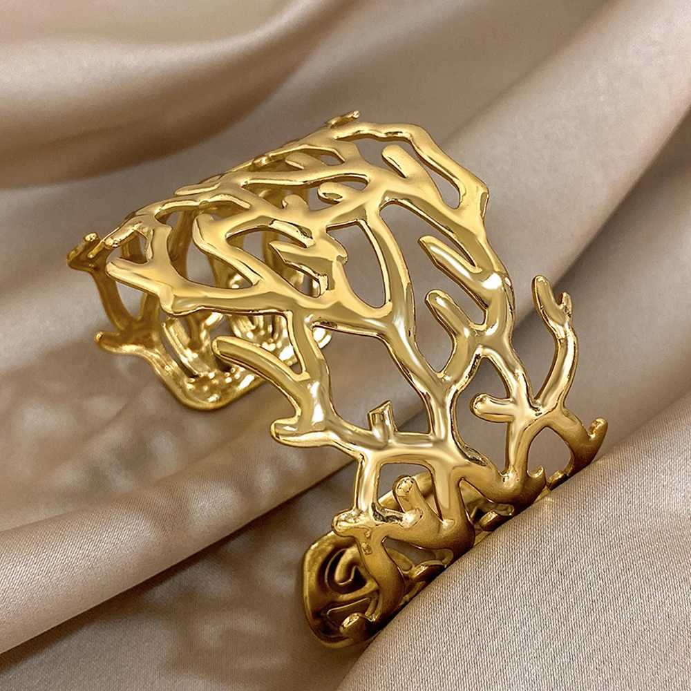 Vintage Personality Coral Stainless Steel Open Bangles Hollow Wrap Wide Cuff Bracelet for Women Bohemia Summer Wrist JewelryX240925