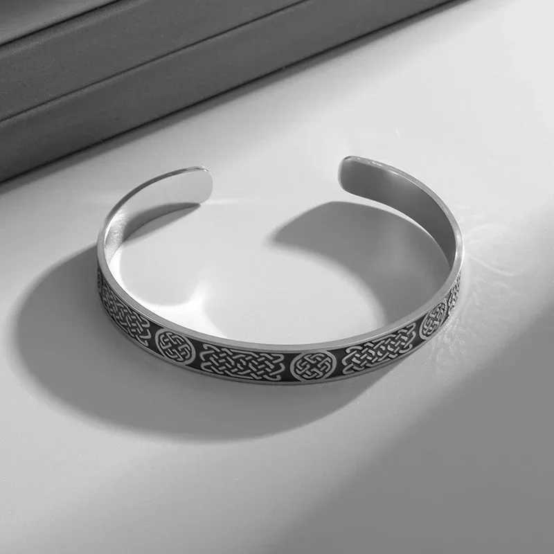 Stainless Steel Wide Open Bracelet Engraved Chinese Knot Cross Knot Bracelet Mens Hip Hop Cool Lucky JewelryX240925