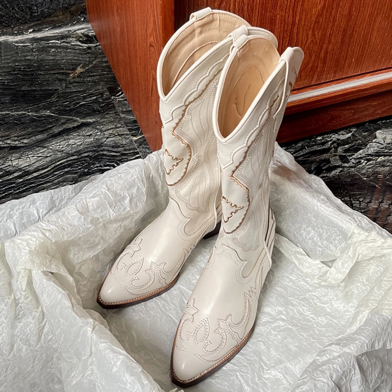 White Embroidered Western Cowboy Boots Winter Leather High Heels Womens Pointed Toe Botas Inkless Shoes 241028