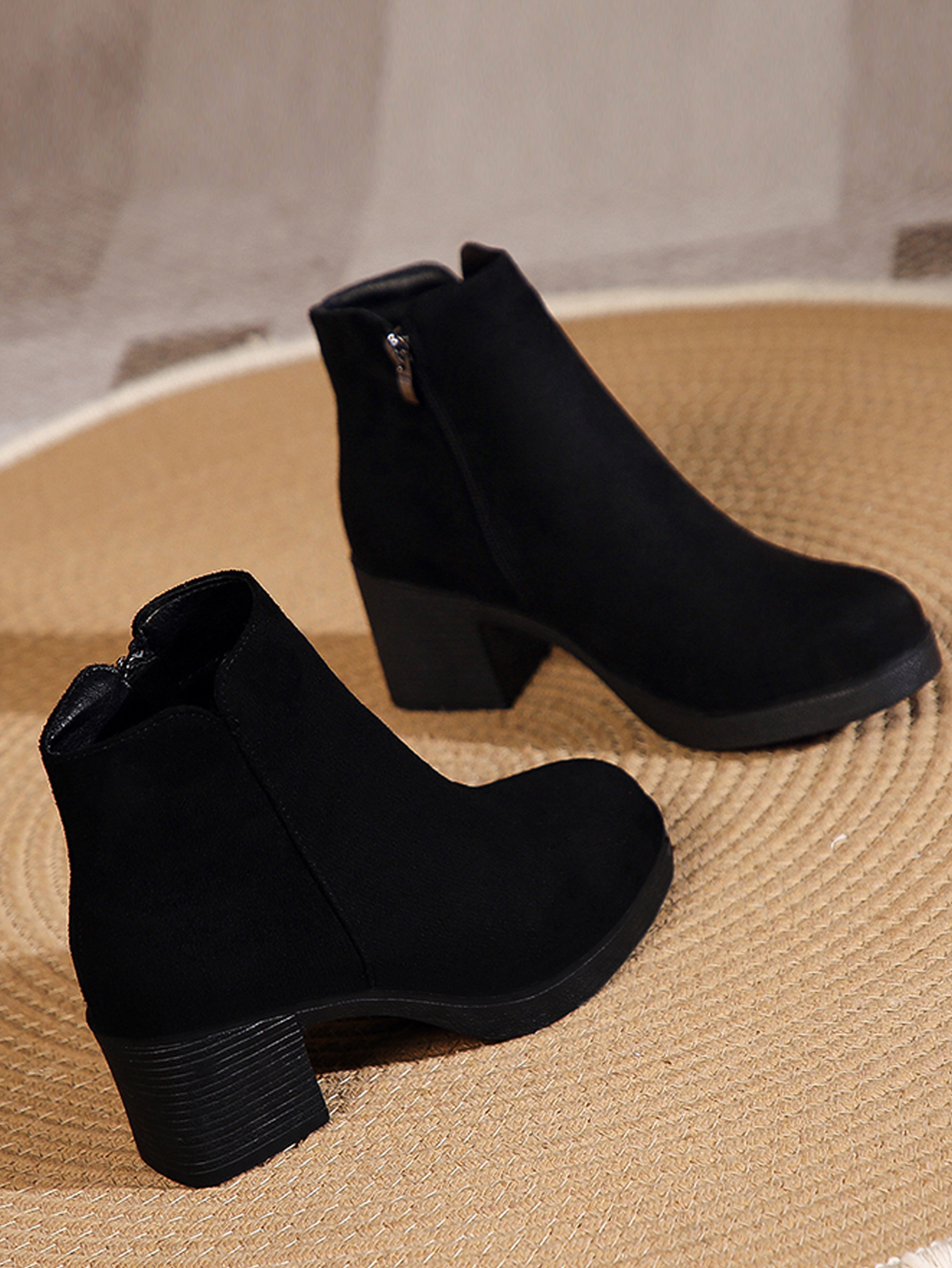 Elegant Ladies' Short Boots & Ankle Shoes for Every Occasion