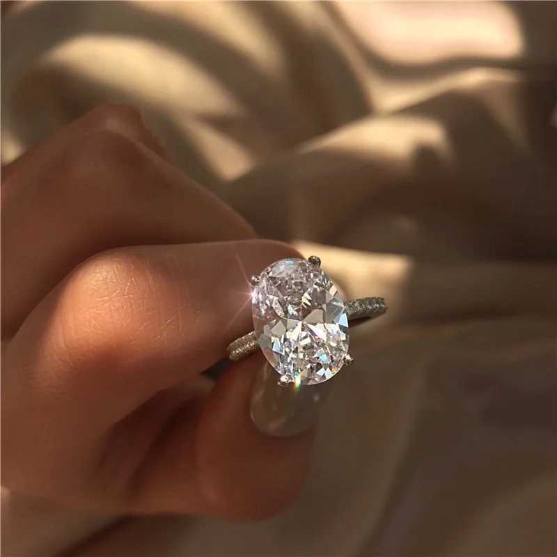 Exquisite Silver Oval 3D Zirconia Jewelry Bridal Engagement and Wedding Ring W240925
