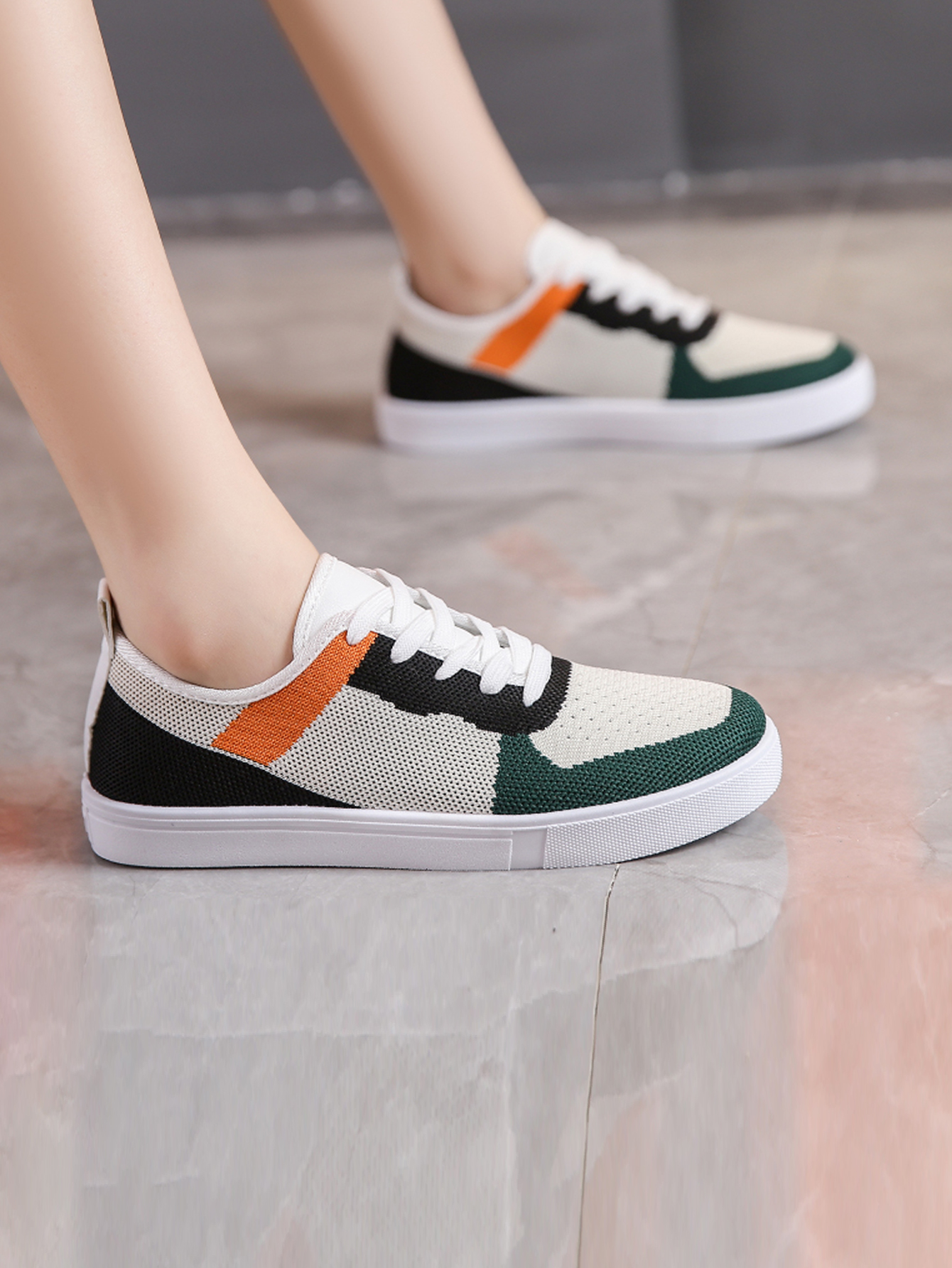 Trendy Ladies' Sportswear - Lightweight Gym Shoes with Non-Slip Sole