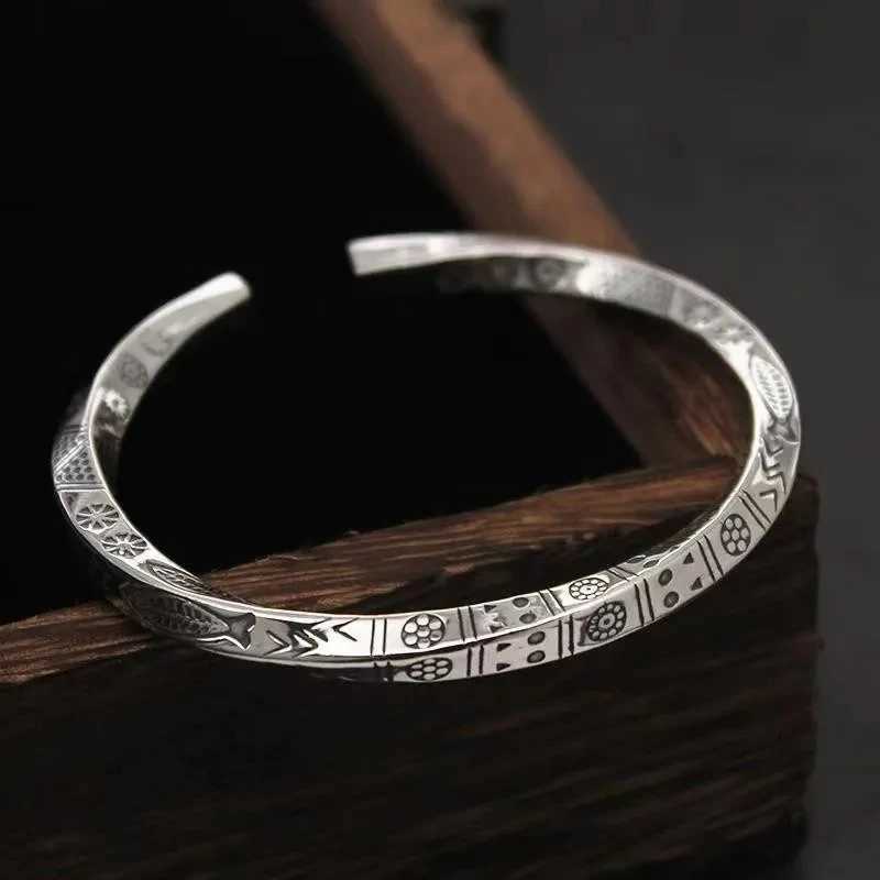 Silver-Plated Mobius Open Bracelet Engraved Totem Infinite Loop Cuff Bangle for Men and Women Trendy Party Jewelry GiftX240925