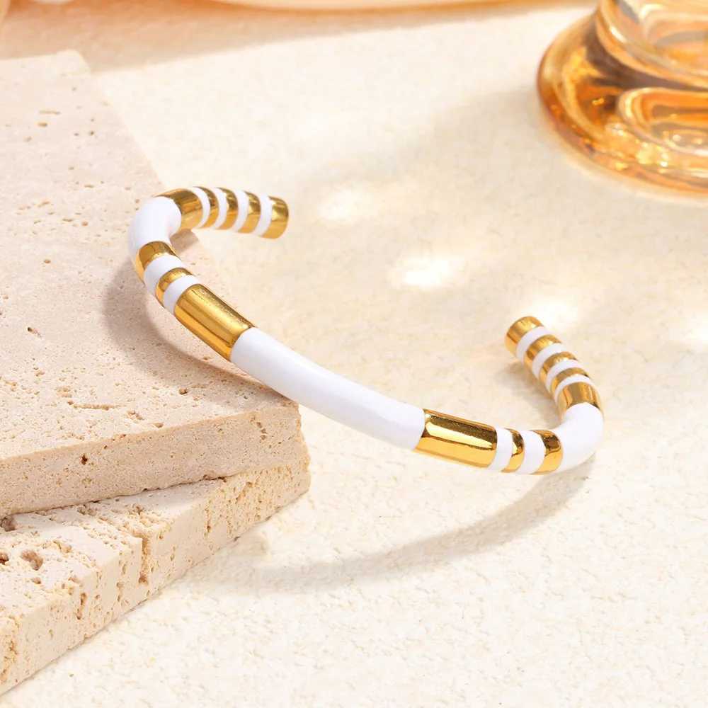 Retro bamboo oil dripping C-shaped enamel bracelet for women stainless steel open bracelet high-end giftX240925