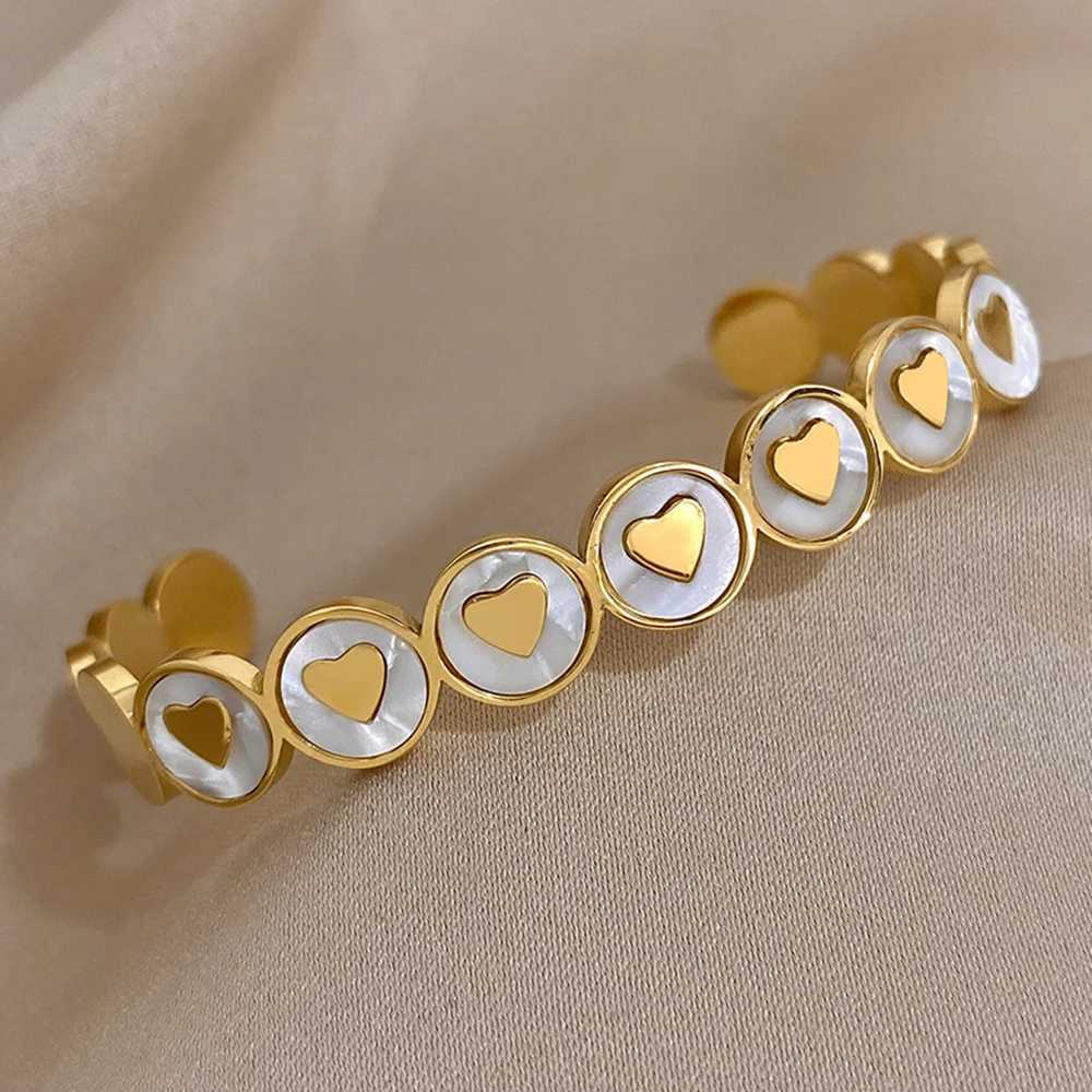 AENSOA Inlaid Shell Love Heart Stainless Steel Cuff Bangle for Women Fashion Gold Color Round Open Bracelet Valentines Day GiftX240925