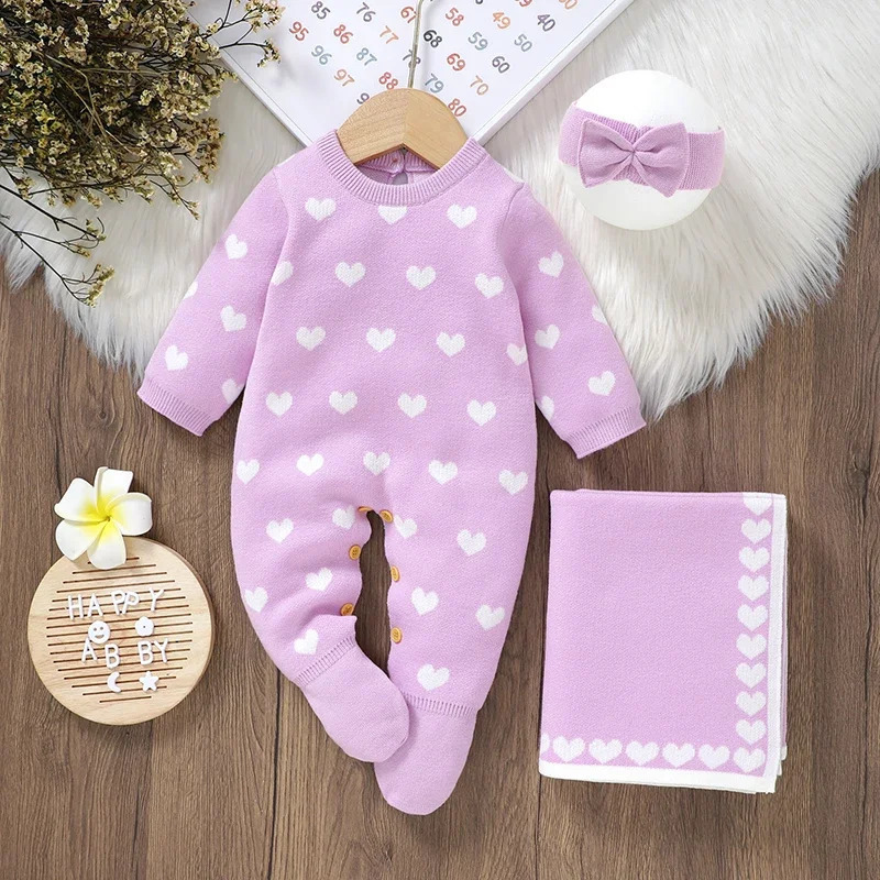 born baby jumpsuit knitted womens long sleeved blanket 90 70CM head mounted fashionable love childrens clothing set 3piece 09M 240925