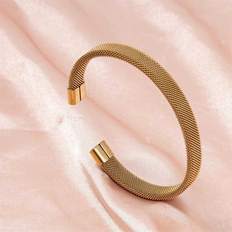 1Pc Stainless Steel Simple Beads Twist Cable Wire Bracelet For Women Kpop Styles Punk Open wrist Men Bangle Jewelry AccessoriesX240925