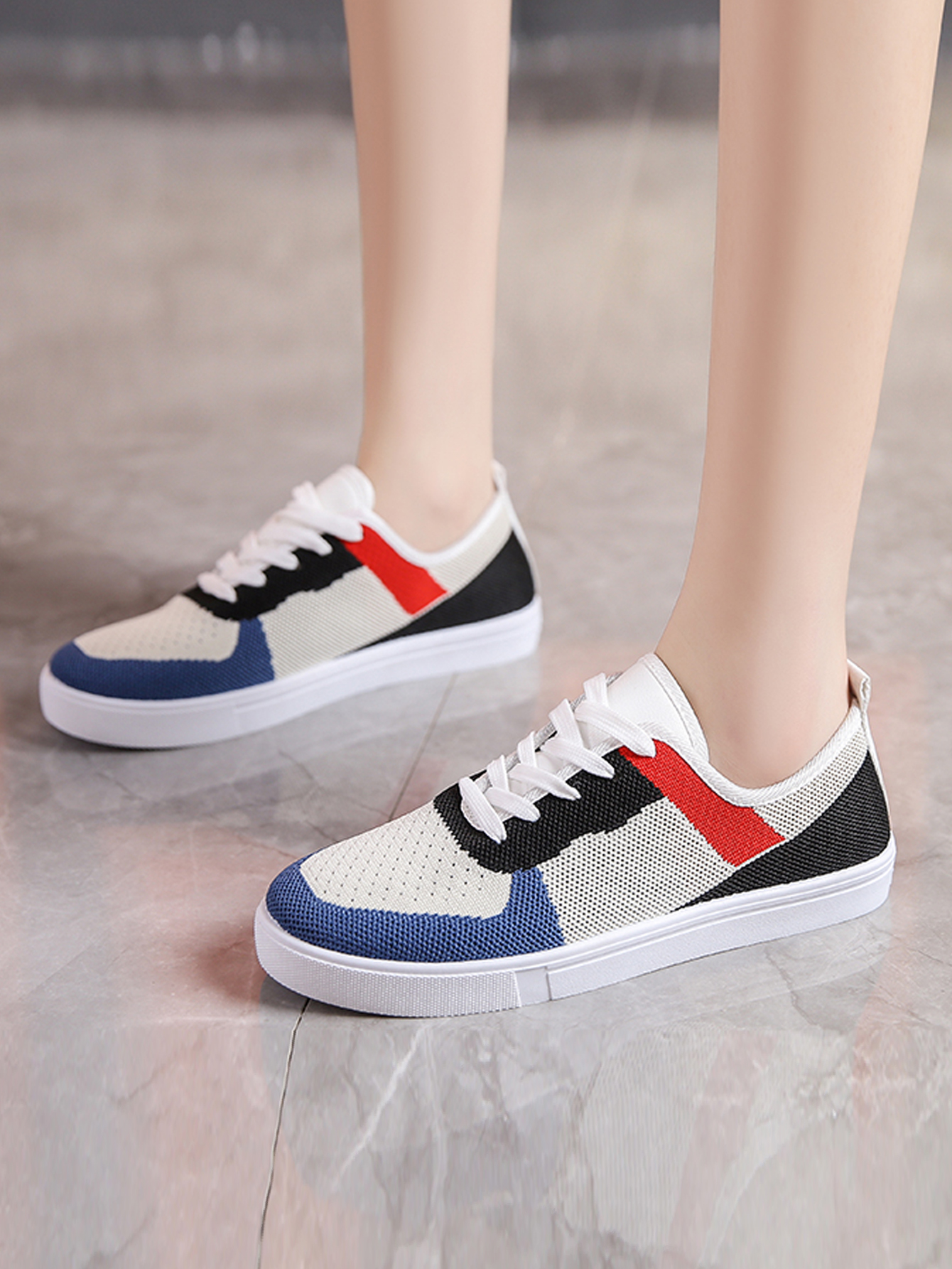 Trendy Ladies' Sportswear - Lightweight Gym Shoes with Non-Slip Sole