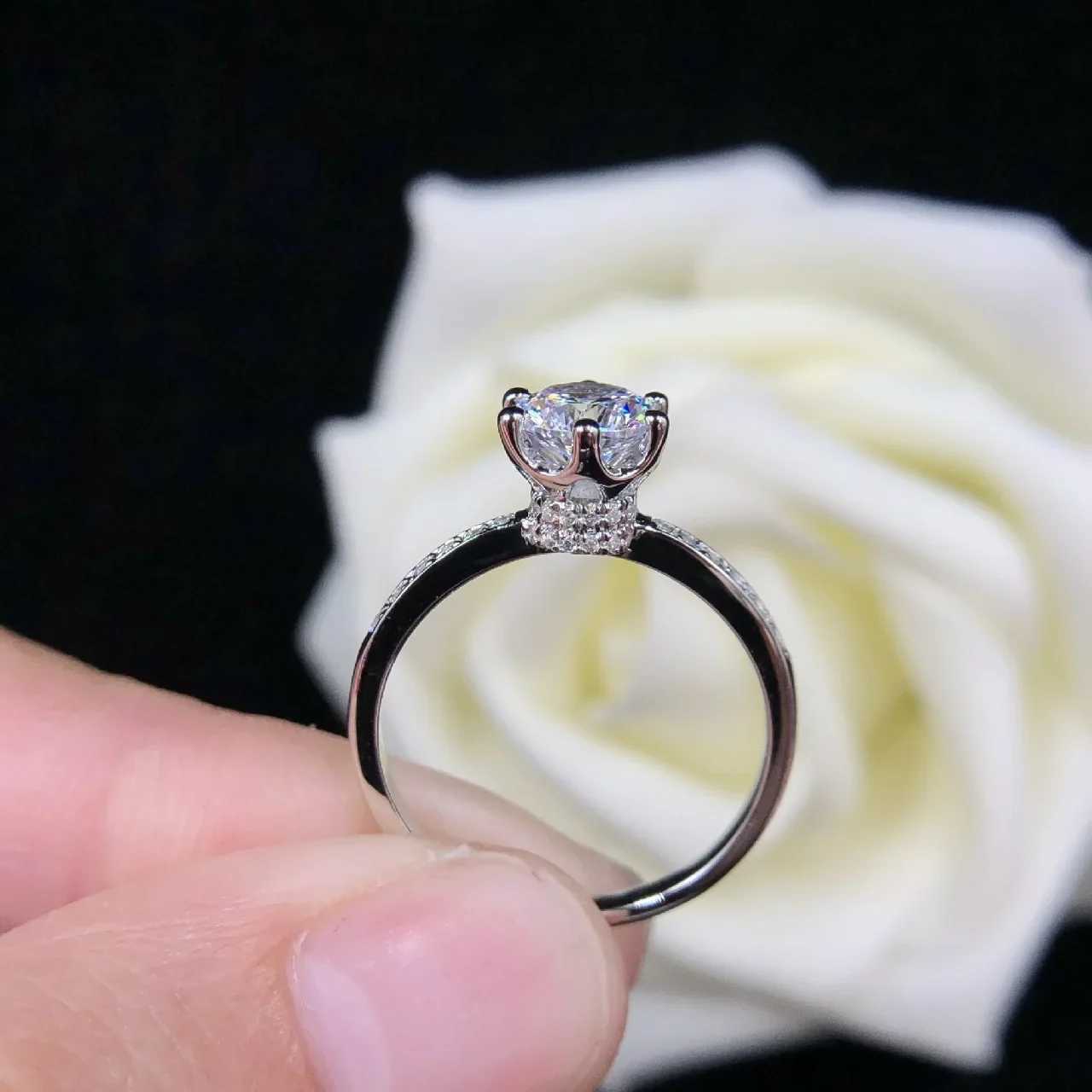 Solid White Gold PT950 14K White Gold Moissanite 18K Gold Ring Six Claw Ring Womens Wedding Ring Valentines Day Gift W240925